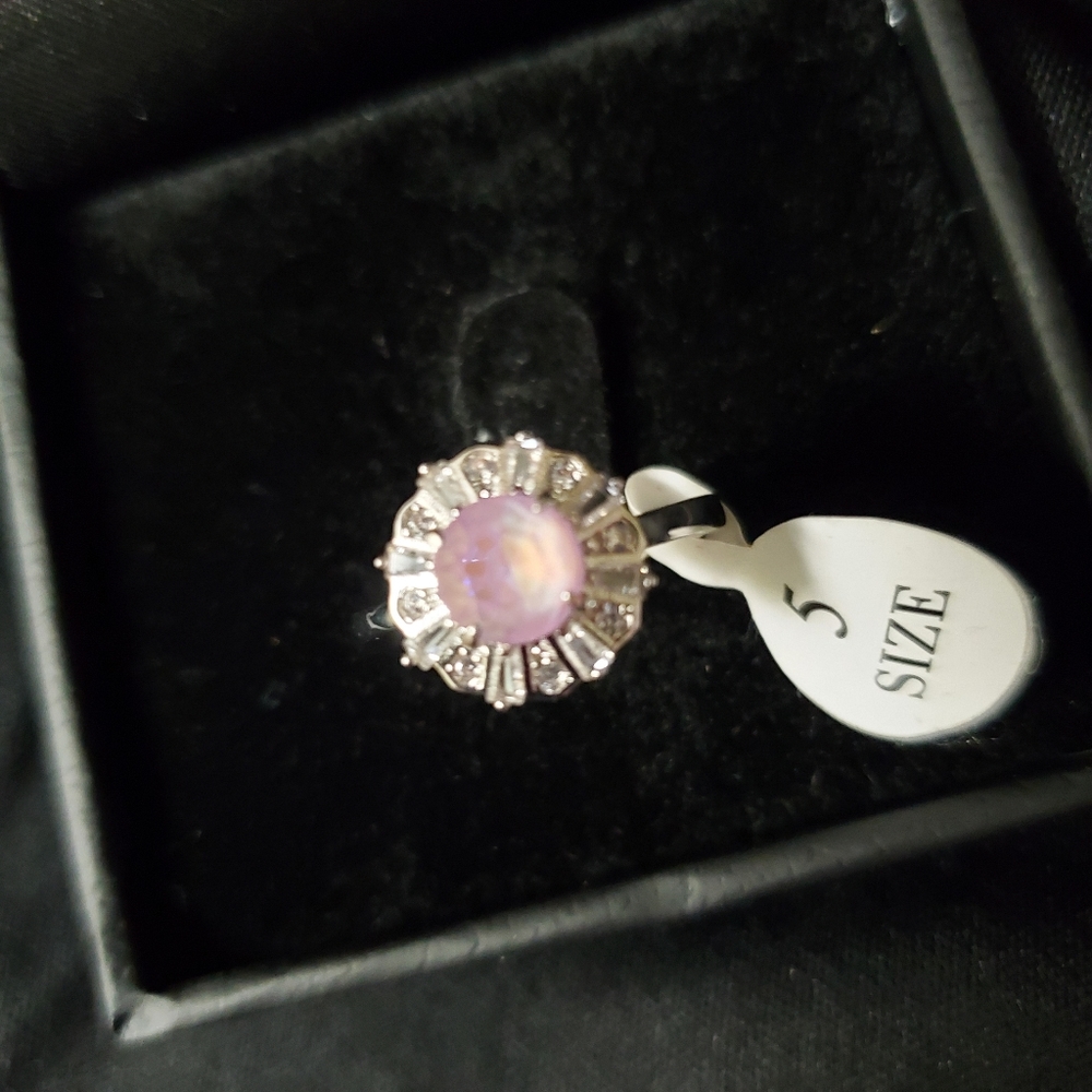 ring - Picture 2 of 2